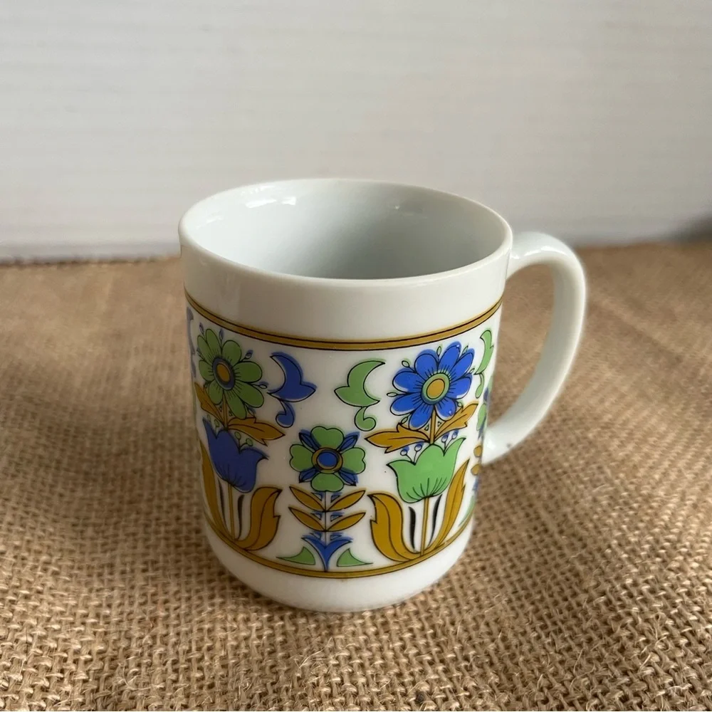 Vintage Stylecraft espresso mugs from Japan 1970s four